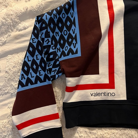 Valentino Printed Cropped Sweatshirt - Picture 2 of 10
